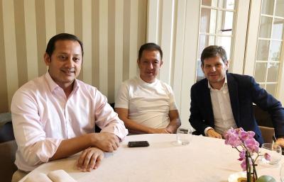 Anil Murthy, Peter Lim y Mateo Alemany reunidos en Turín.