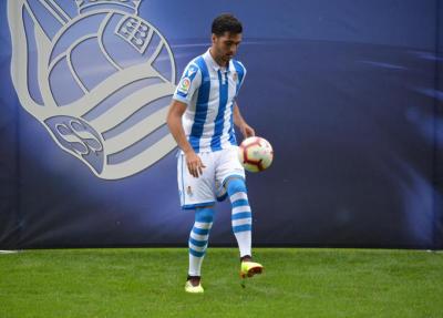 Mikel Merino el día de su presentación con la Real Sociedad