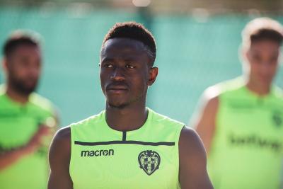 Boateng, en un entrenamiento del Levante UD (Adolfo Benetó).