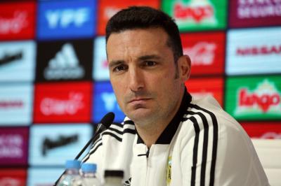 Scaloni en una rueda de prensa (Foto: EFE).