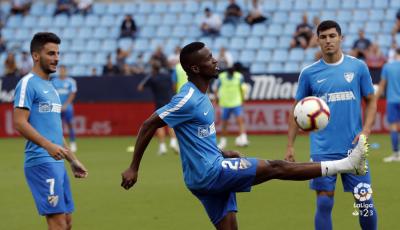 Imagen del calentamiento previo al Málaga-Tenerife (Foto: LaLiga).