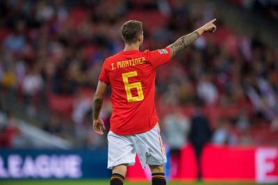 Iñigo Martínez, en el Inglaterra-España (Foto: @InigoMartinez).