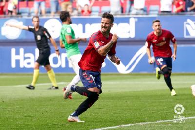 Rubén García celebra su gol en el Osasuna-Almería (LaLiga).