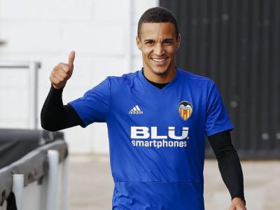 Rodrigo sonriente en Paterna (Foto: Valencia CF).