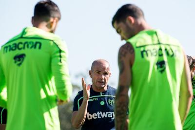 Paco López, en un entrenamiento del Levante UD (Adolfo Benetó).