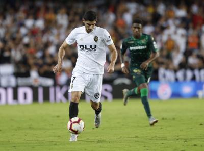 Gonçalo Guedes durante el Valencia-Betis. (Foto: David González)