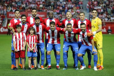 Once inicial del Sporting frente al Numancia en El Molinón (Foto: Luis Manso).