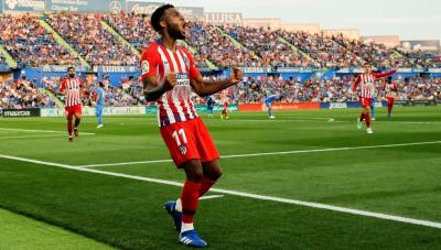 Lemar celebra su gol en el Getafe-Atlético.