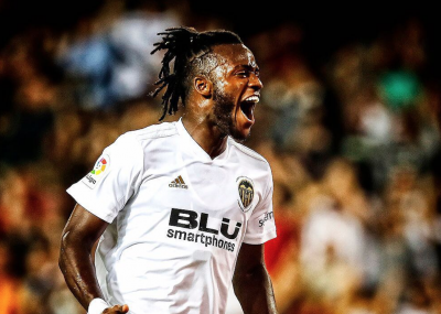 Batshuayi celebra un gol en Mestalla. (Foto: Lázaro de la Peña / Valencia CF)