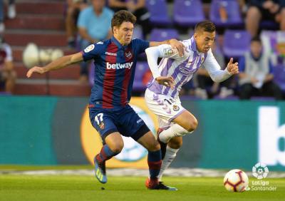 Vukcevic, durante el partido del Levante contra el Valladolid (LaLiga).