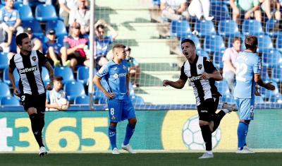 Enis Bardhi celebra su gol de falta. (Foto: LaLiga)