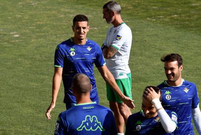 Zou Feddal, en un entrenamiento del Betis (Foto: Kiko Hurtado).