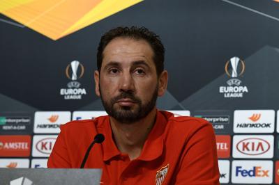 Machín en rueda de prensa (Foto: Kiko Hurtado).