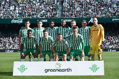 El once del Betis ante la Real Sociedad (foto: Kiko Hurtado).