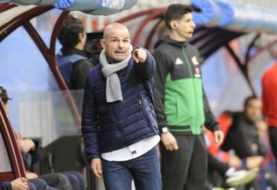 Paco López durante el partido. (Foto: La
