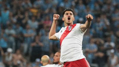 Exequiel Palacios durante el partido Gremio - River Plate
