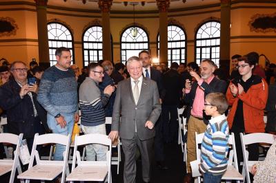 Anatoli Karpov, a su llegada al Casino de la Exposición (Foto: Kiko Hurtado).