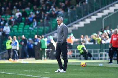 Quique Setién, en el partido entre el Betis y Éibar (Foto: Kiko Hurtado).