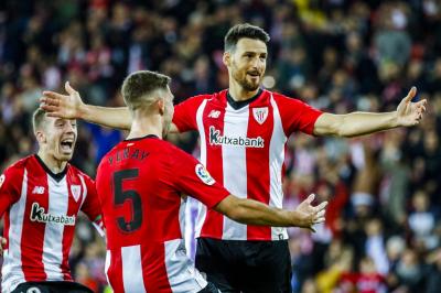 Aduriz celebra su gol al Valladolid (Foto: Edu del Fresno).