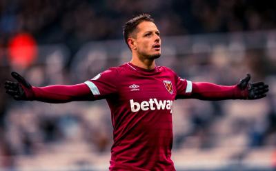Chicharito celebra un gol con el West Ham. (Foto: Twitter CH14)