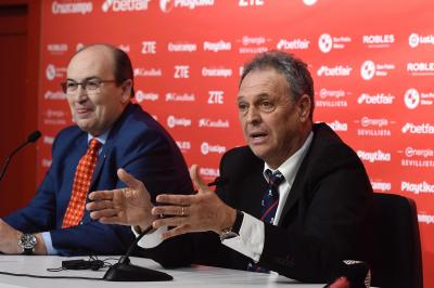 José Castro y Caparrós en la presentación de Wöbber.