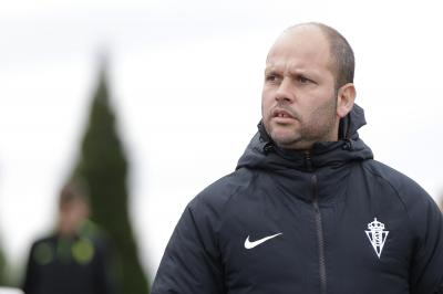 José Alberto López durante una sesión de entrenamiento en Mareo (Foto: Luis Manso).