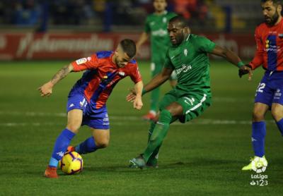 Babin, en un lance del Extremadura-Spoting (Foto: LaLiga).