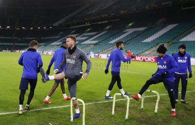 Entrenamiento del Valencia CF en Celtic Park. (Foto: Valencia CF)