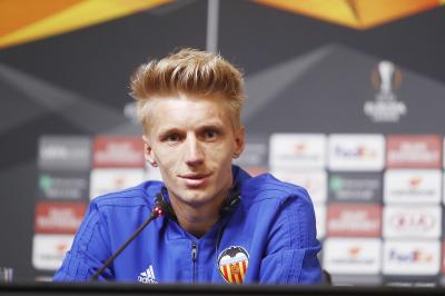 Wass en rueda de prensa en Rusia. (Foto: Valencia CF)
