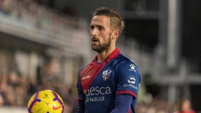Jorge Miramón con la camiseta del Huesca. (Foto: Huesca)