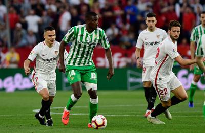 William Carvalho, durante el derbi. (Foto: Kiko Hurtado)