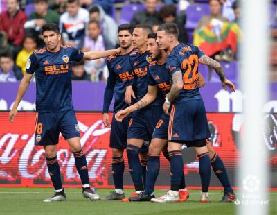 Gol de Rodrigo en el Valladolid-Valencia (Foto: LaLiga)