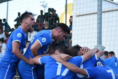 Celebración de uno de los goles de la ida(Foto: CD El Palo).