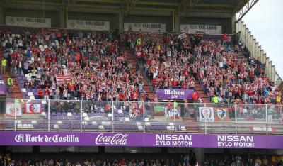 Afición del Real Sporting en Zorrilla (Foto: Gonzalo Rico).