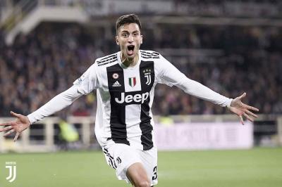 Bentancur celebra un gol con la Juventus.