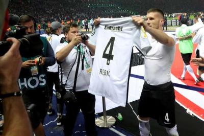 Ante Rebic, con el Eintracht (Foto: EFE).