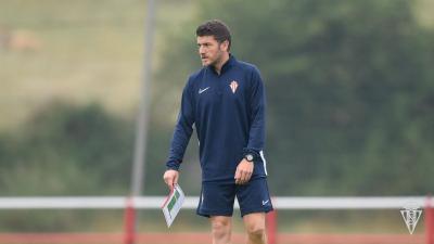 Samu Baños, en un entrenamiento del Sporting B (Foto: RSG).