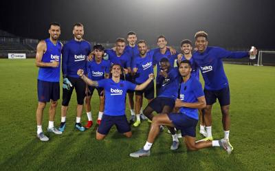 Entrenamiento del Barcelona en Japón durante la pretemporada.