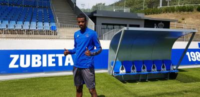Alexander Isak durante la entrevista en  Zubieta con ElDesmarque.