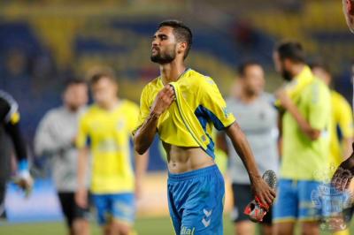 Benito Ramírez se lamenta en el partido frente al Huesca (Foto: UD Las Palmas). 
