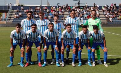 La alineación del filial ante el Porcuna (Foto: Málaga CF).