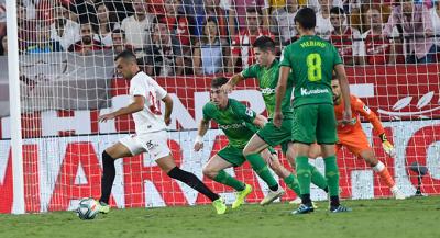 Joan Jordán, en el partido ante la Real Sociedad (Foto: Kiko Hurtado).