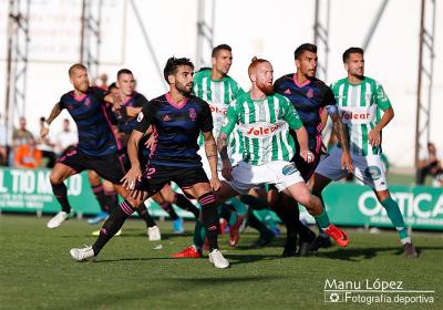 Chuli y Peli, autores de los goles el empate entre el Sanluqueño y el Recre (Manu López / Albiazules.es).