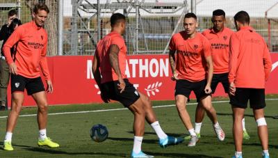 Entrenamiento del Sevilla de este martes.  (Foto:SFC).
