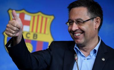 Bartomeu, presidente del Barcelona, feliz en una comparecencia (Foto: EFE).