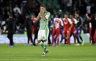 Joaquín, en la última derrota del derbi ante el Sevilla. (Foto: Kiko Hurtado).