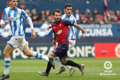 Lance del partido entre Osasuna y la Real en El Sadar (Foto: LaLiga).