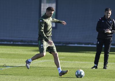 Joaquín, durante un entrenamiento con el Betis (Foto: Kiko Hurtado).