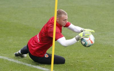 Jasper Cillessen, en un entrenamiento del Valencia CF (Foto: David González)