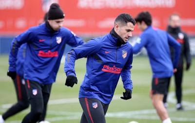 Vitolo se ejercita en un entrenamiento del Atlético de Madrid. 